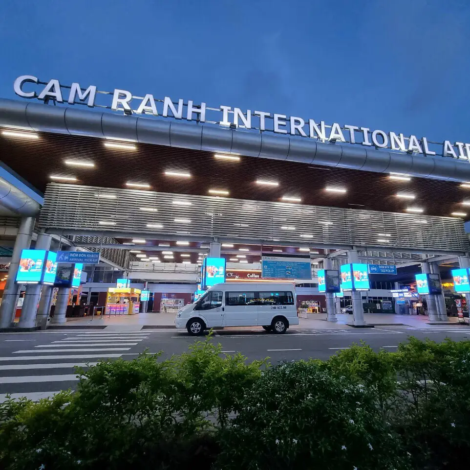 Xe đưa đón san bay Cam Ranh Nha Trang